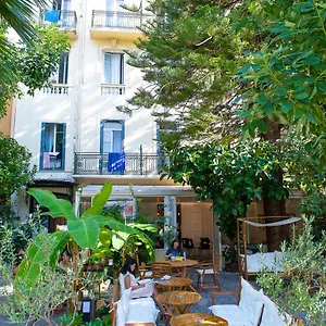  Hostel Hi Les Camelias Fransa