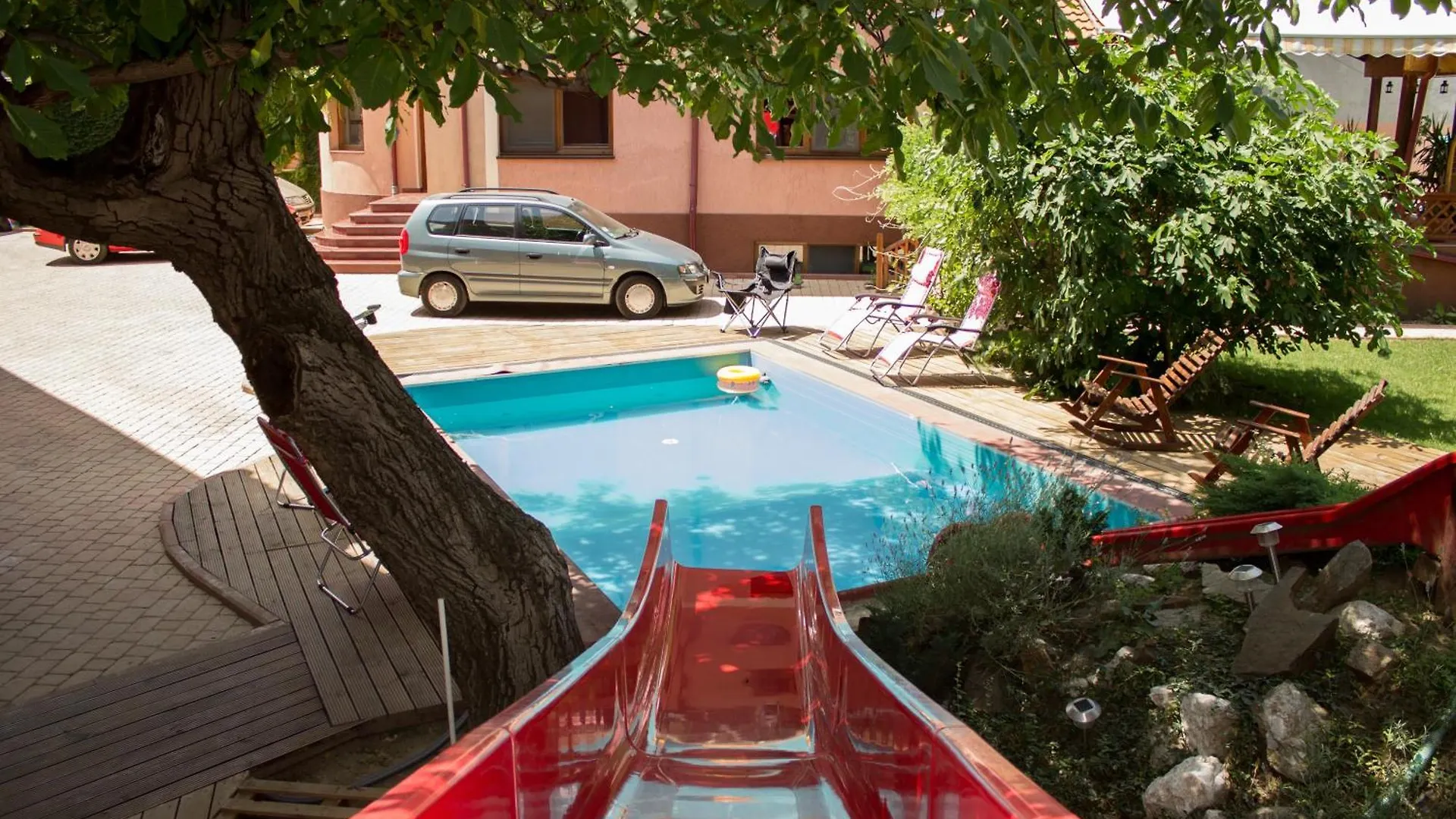 Villa Zorba Bucharest 3*,