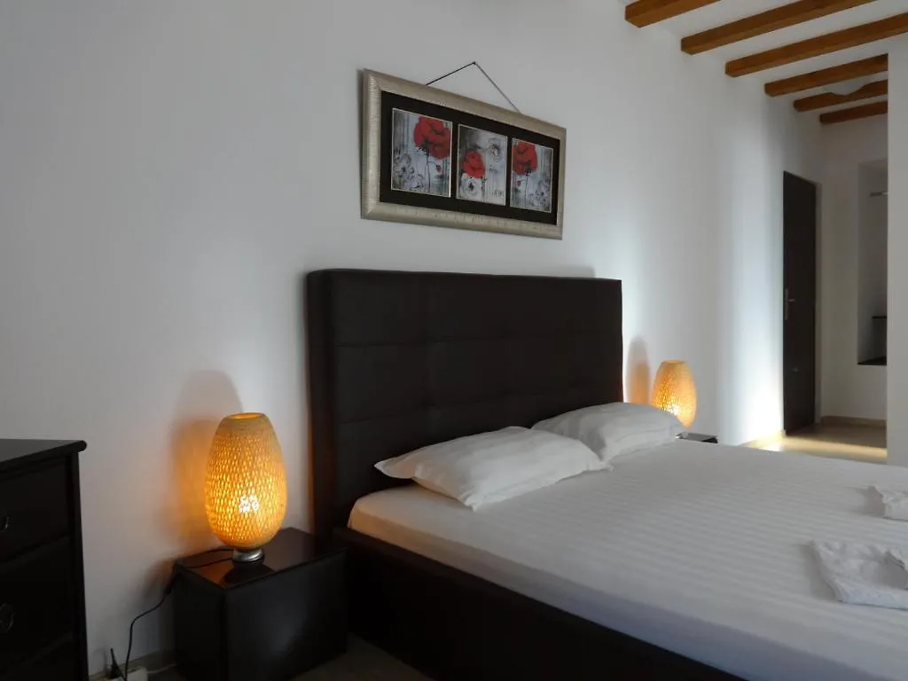 Villa Zorba Bukarest 3*,