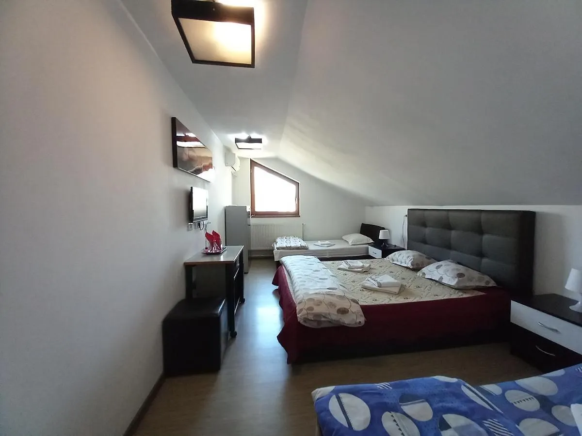 Konukevi Villa Zorba Bükreş